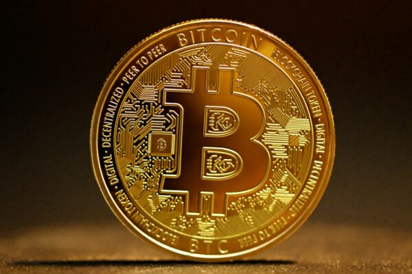 Bitcoin apunta a recuperarse a $ 98,600, pero un analista sugiere precaución