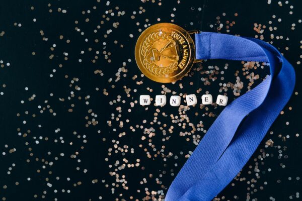 ¿Memecoins la ‘narrativa definitoria de 2024’, agentes de IA a continuación?